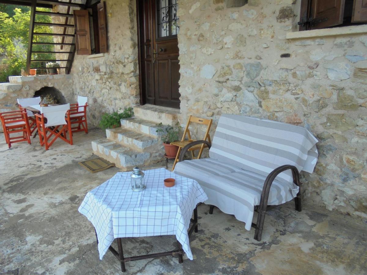 Apartment Periklis Anavriti.